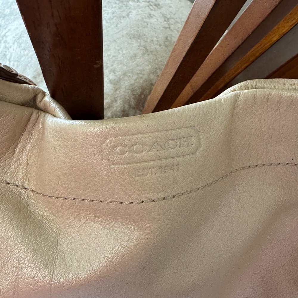 Coach‎ Handbag - Picture 4 of 4